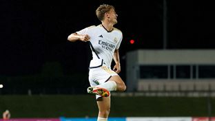 El Castilla vence con diez al Atlético Sanluqueño