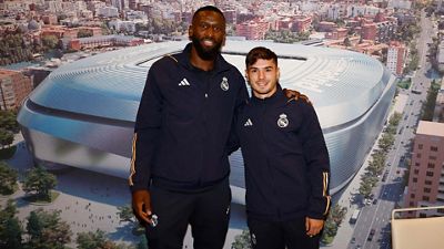 Rüdiger and Brahim sign autographs in Seville