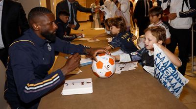 rüdiger y brahim protagonistas en la sesión de firmas en sevilla