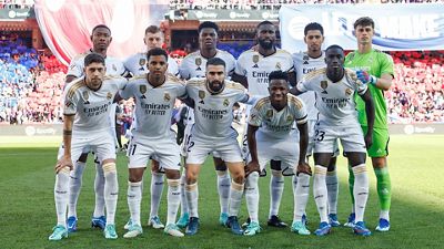 Black armbands in memory of Fernando Fernández-Tapias