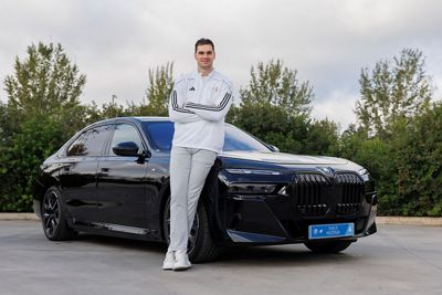 bmw españa entrega los vehículos oficiales