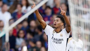 Os dois golos de Bellingham que decidiram o Clássico: espectacular remate de pé direito e finalização na pequena área