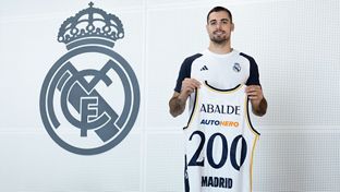 Abalde, 200 games with Real Madrid