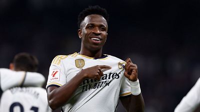 El doblete de Vini Jr: un gol con el pecho y otro desde la frontal