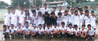 Escola sociodesportiva de Santa Cruz de Davao