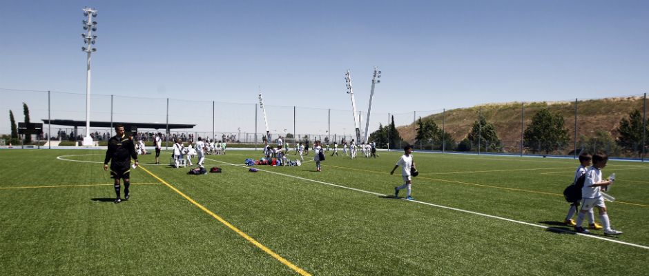 Escuela de Plata y Castañar