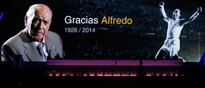 Emotivo homenaje a Di Stéfano al inicio de la Asamblea