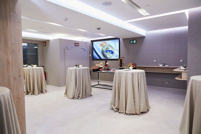 espacio castellana lounge with buffet and high tables, another angle