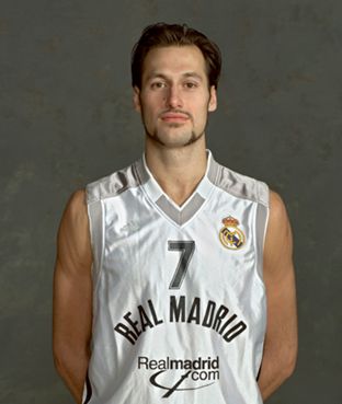 L. Angulo