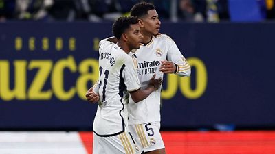 Vitória e liderança com bis de Rodrygo