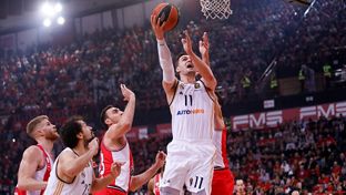 71-77: Leaders clinch big win at Olympiacos