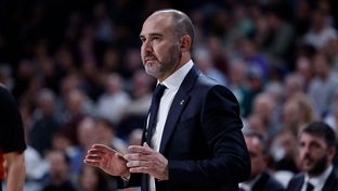 Chus Mateo: “Hemos hecho un partido práctico y lo hemos sacado con solvencia”