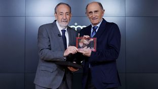 Pirri receives Madrid Legend of Football Award