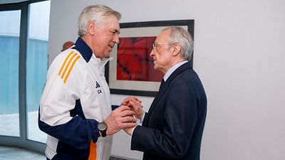 El presidente, con el equipo antes de la final de la Copa del Rey