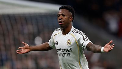 Onces iniciales del Real Madrid y del Oviedo
