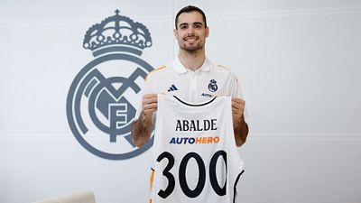 Abalde, 300 partidos con el Real Madrid
