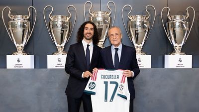 Acto oficial de bienvenida de Cucurella