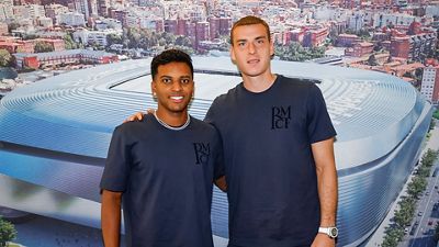 Rodrygo and Lunin at signing session in San Sebastian