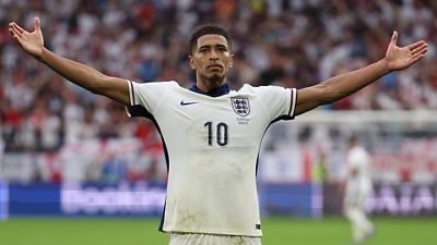 2-1: Bellingham guides England into the quarter-finals with a spectacular bicycle kick