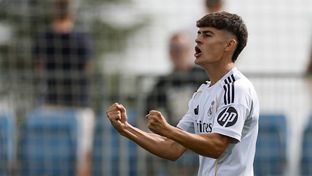 Diego lo vuelve a hacer: golazo desde su propio campo contra el Trival Valderas