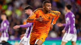 0-3: O líder amplia sua vantagem com um 'hat-trick' de Mbappé