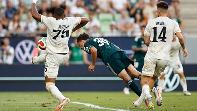 La superbe tête de Mario Rivas pour ouvrir le score