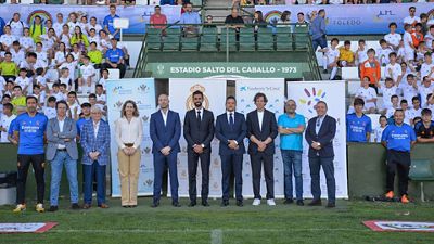 Arbeloa visitó la escuela de la Fundación en Toledo acompañado de la Fundación "la Caixa"