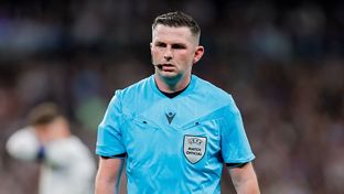 Michael Oliver arbitrará el Real Madrid-Inter
