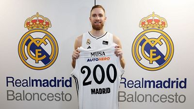 Musa, 200 partidos con el Real Madrid