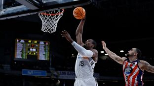 90-74: Madrid win with authority to claim top spot in the League