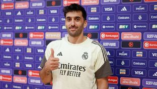 كامباثو: “نتوقع مباراة كبيرة أمام النجم الأحمر”