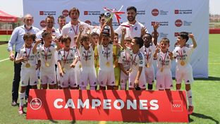 El Prebenjamín A gana la Copa de Campeones