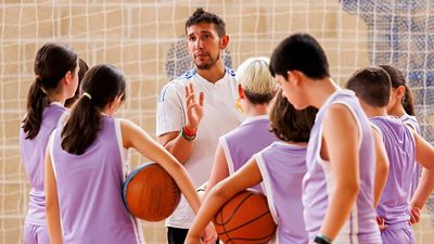 Éxito de los clínics de baloncesto de la Fundación en Japón