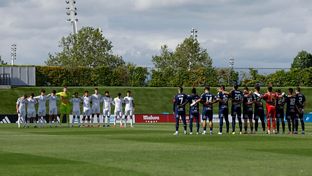 Minuto de silencio en el Di Stéfano