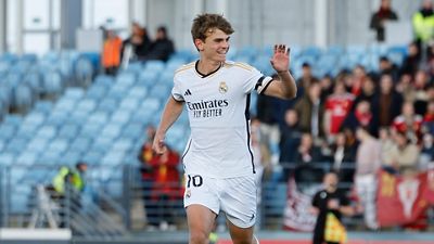 El espectacular doblete de Nico Paz ante el Murcia