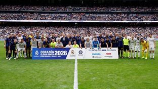 2-1: Gran fiesta solidaria en el Bernabéu con las leyendas del Real Madrid y el Inter de Milán