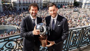 Real Madrid presents their 37th Liga title to the madridistas