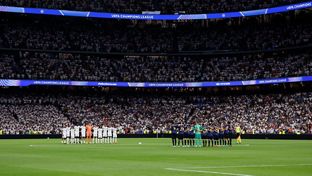 Minuto de silencio en el Bernabéu