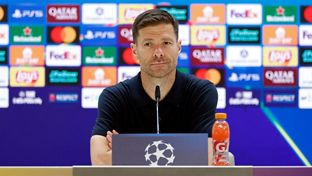 Xabi Alonso y un jugador comparecerán en rueda de prensa esta tarde en Anfield