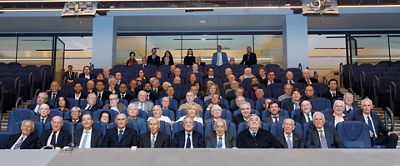 The President meets up with the 100 Club