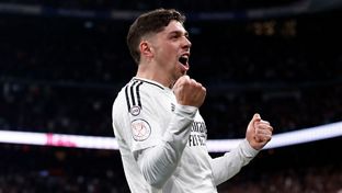 Le but du 4-2 de Valverde : une surpuissante frappe du droit en lucarne