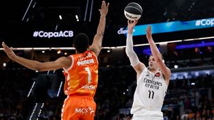 Los dos triples decisivos de Hezonja en los últimos 18 segundos
