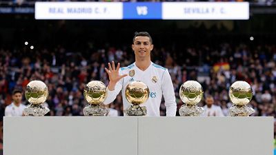 كريستيانو رونالدو، يُختار كأفضل كرة ذهبية في التاريخ