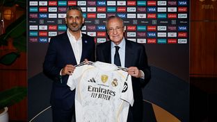 Exchange of gifts ahead of Real Madrid-Al Hilal
