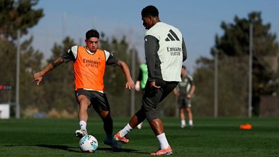 Físico y balón en la Ciudad Real Madrid