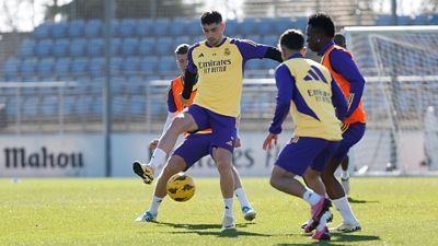 Último entrenamiento antes del derbi