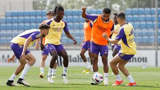 Última sessão de treinamento antes de receber o Alavés