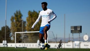 Último entrenamiento antes del partido frente al Liverpool