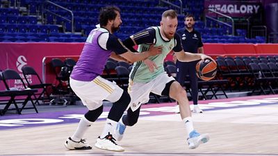 Real Madrid train at the Uber Arena Berlin