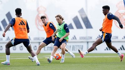 تدريبات شاقة في الحصة التدريبية الأولى بالأسبوع